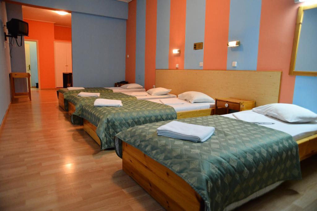Hotel Korinthos Oda fotoğraf