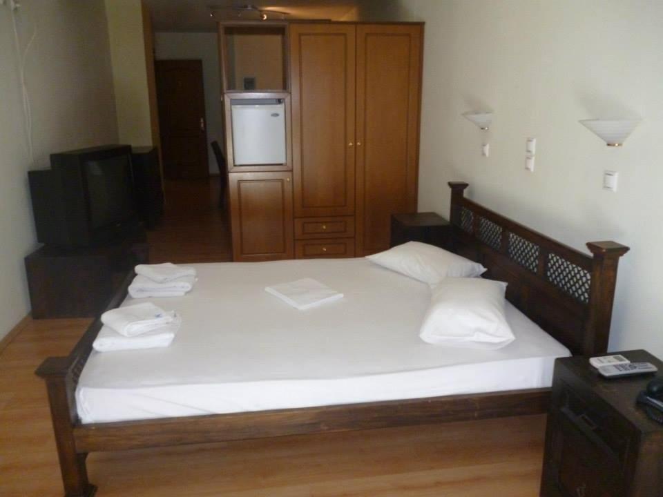 Hotel Korinthos Oda fotoğraf